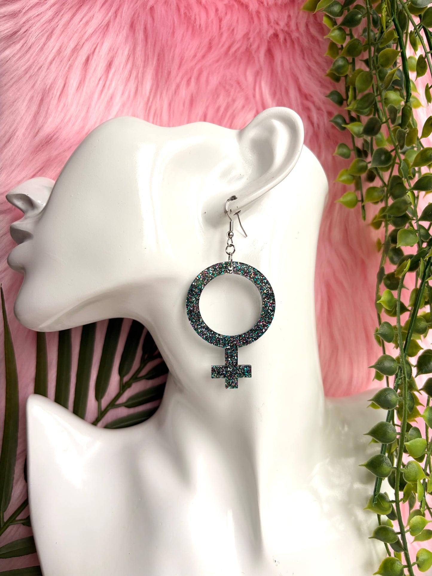 Svarta glittriga kvinnotecken i akryl - liten storlek