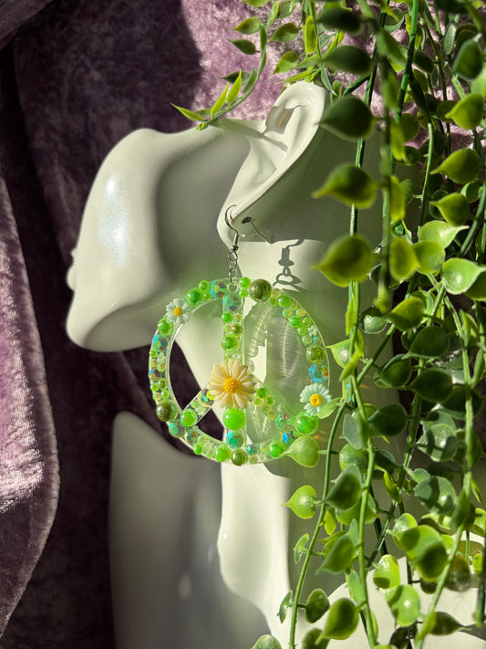 Gröna Peacetecken med Blommor och Rhinestones