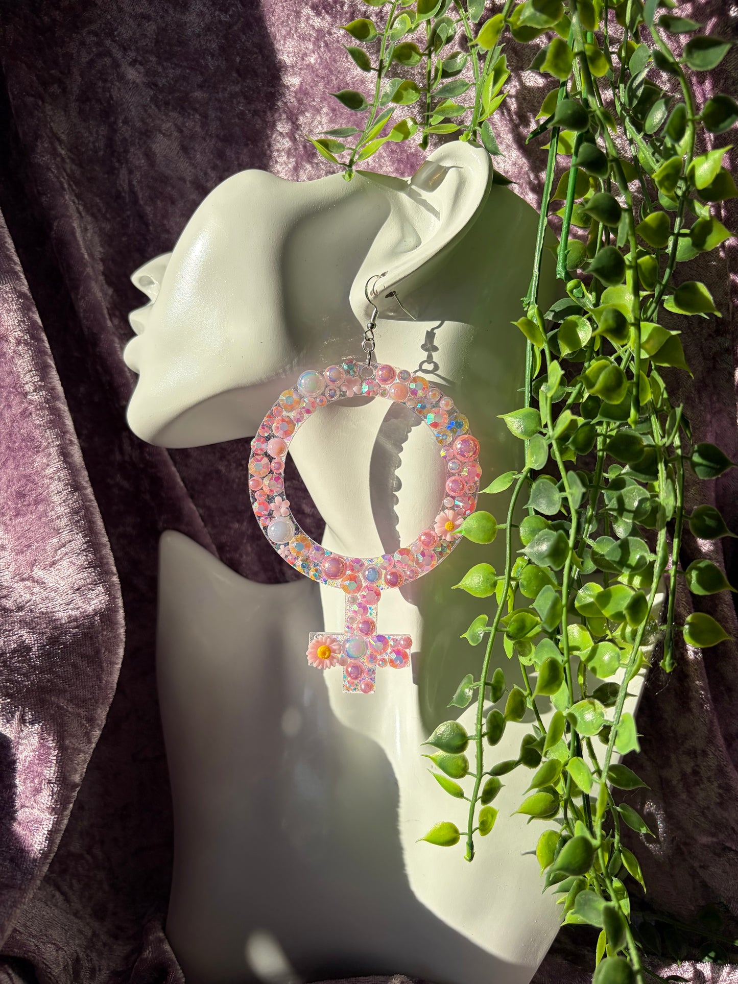Glittriga Rosa Kvinnotecken med Rhinestones