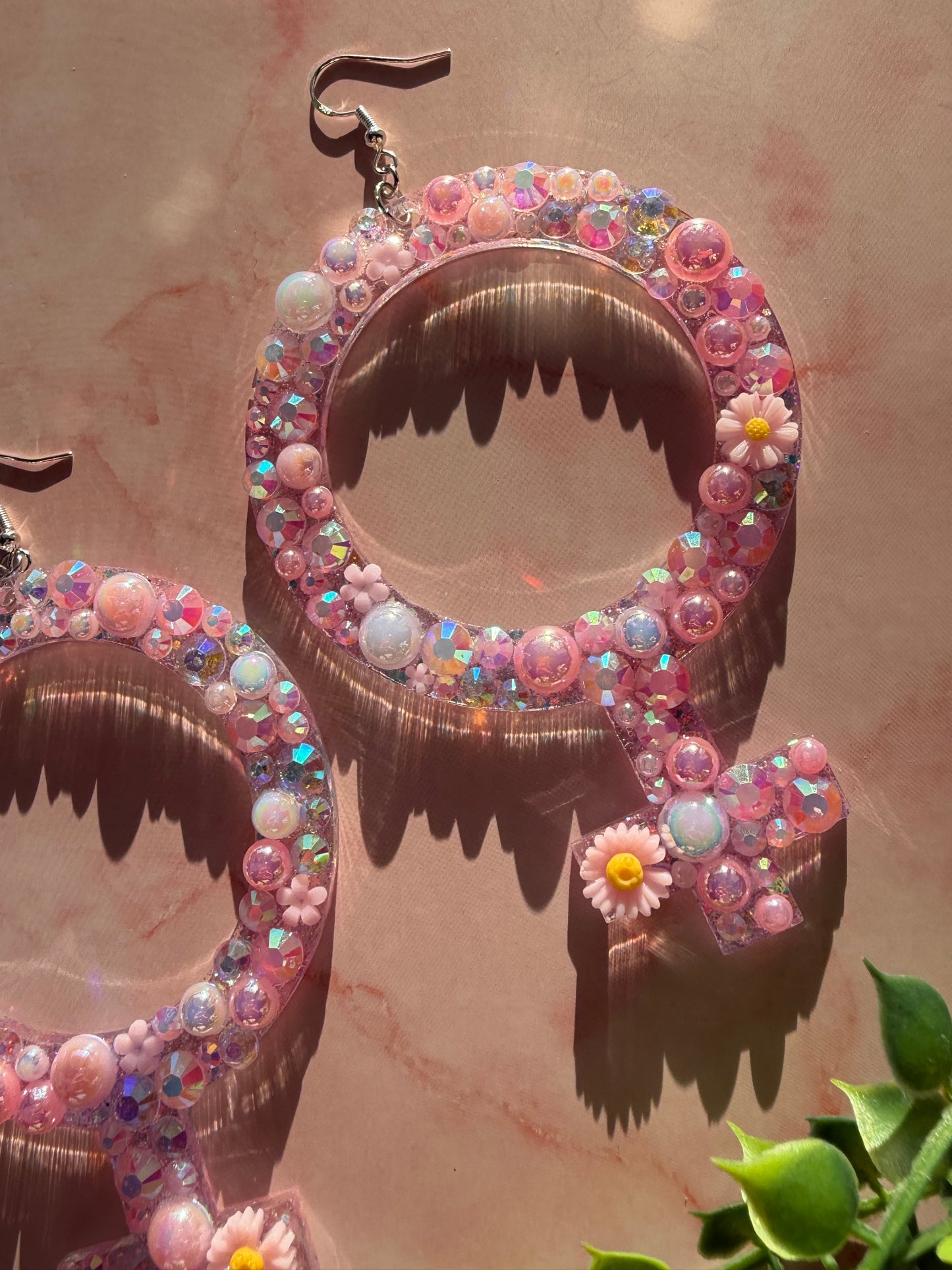 Glittriga Rosa Kvinnotecken med Rhinestones