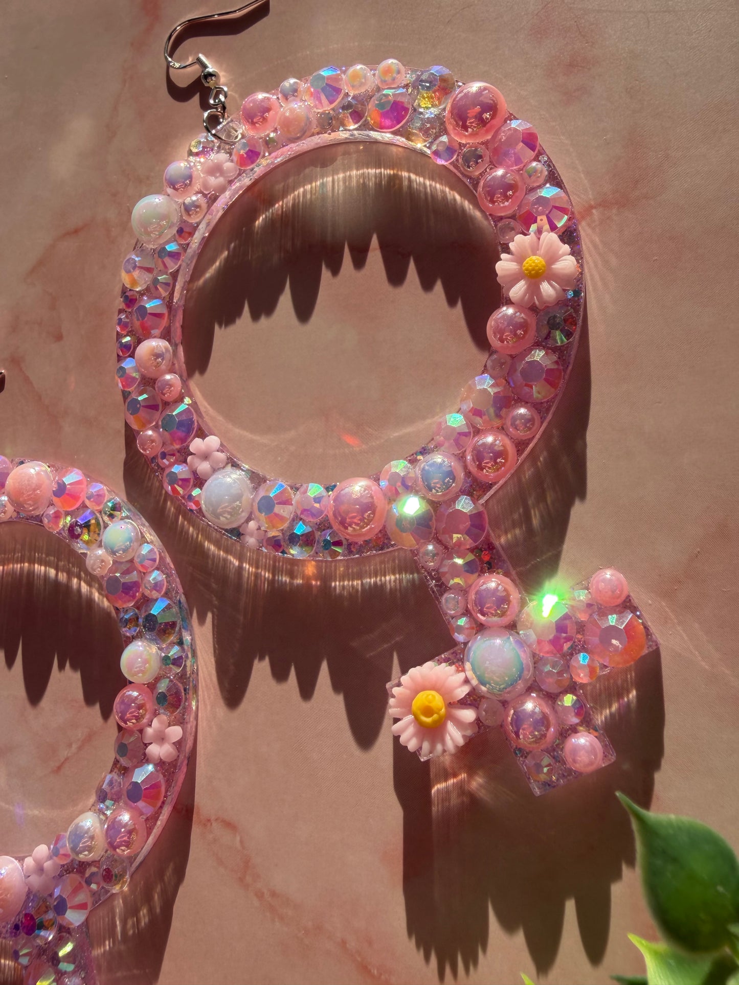 Glittriga Rosa Kvinnotecken med Rhinestones