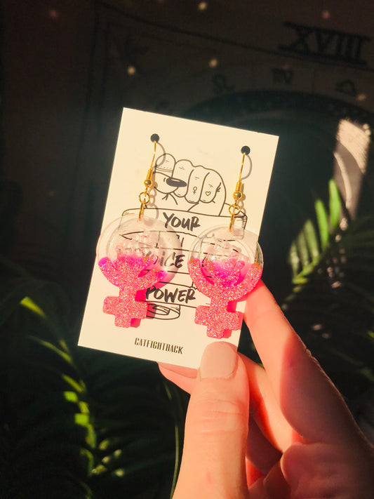 Rosa Glittriga Kvinnotecken - Knuten Näve