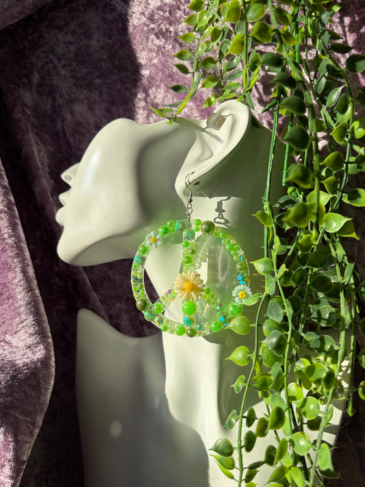 Gröna Peacetecken med Blommor och Rhinestones