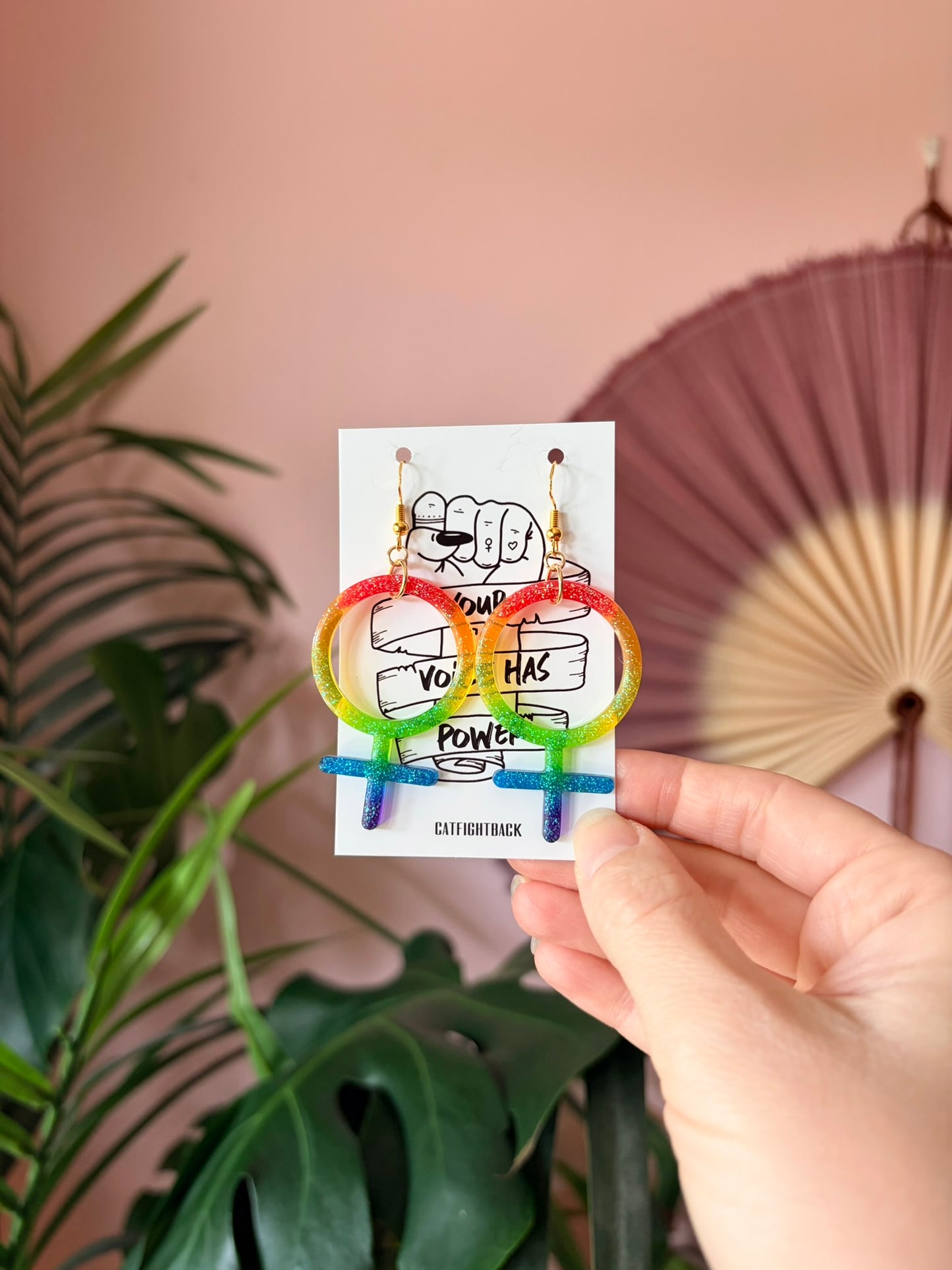 Prideörhängen - Kvinnotecken