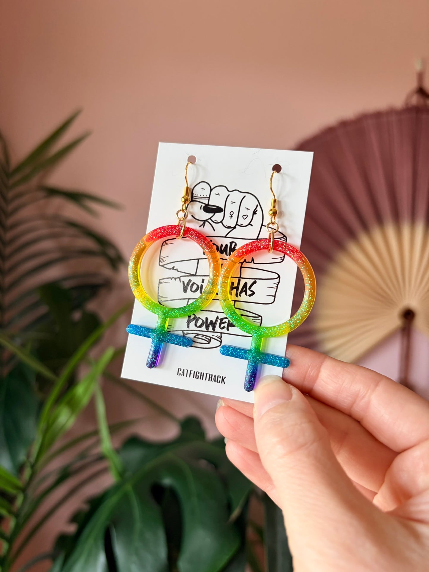 Prideörhängen - Kvinnotecken